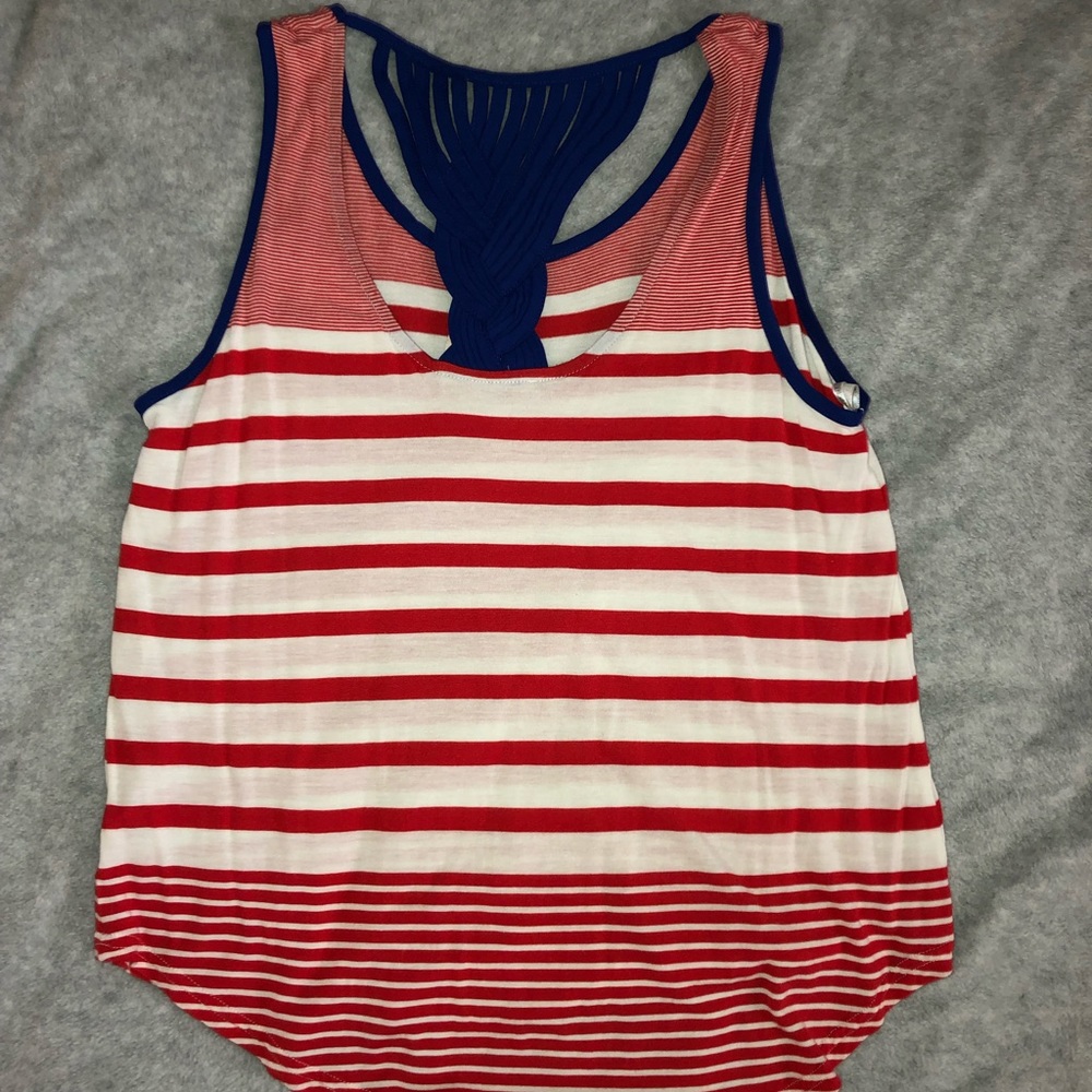 Top - Picture 2 of 3